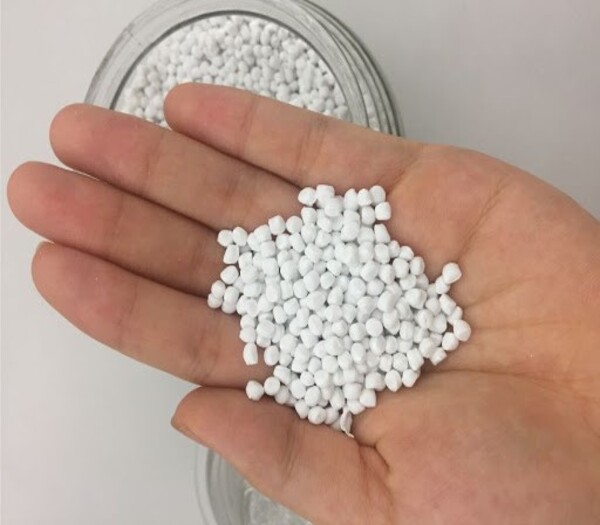 Nano Cal plastic pellets